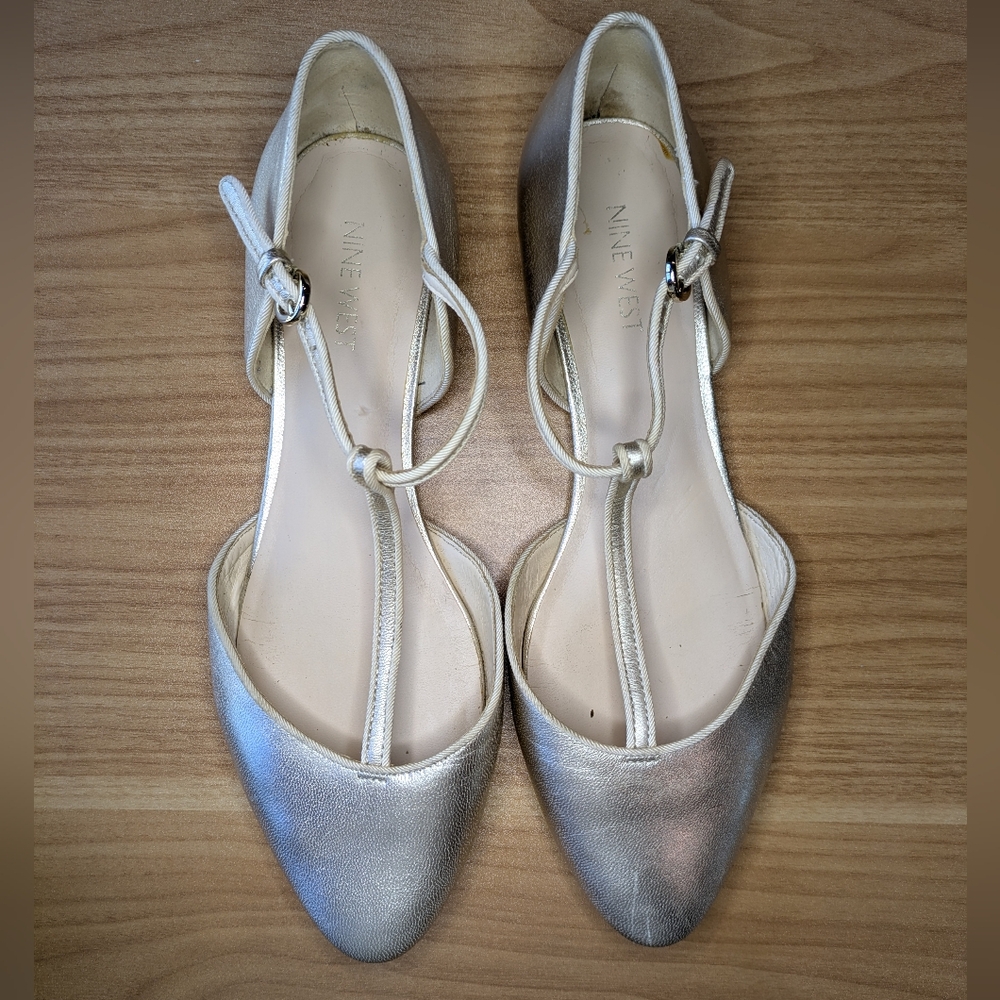 Nine West Gold Metallic T-Strap Flats Size 9 Women's Shoes